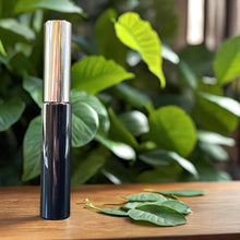 Load image into Gallery viewer, Eyelash Serum